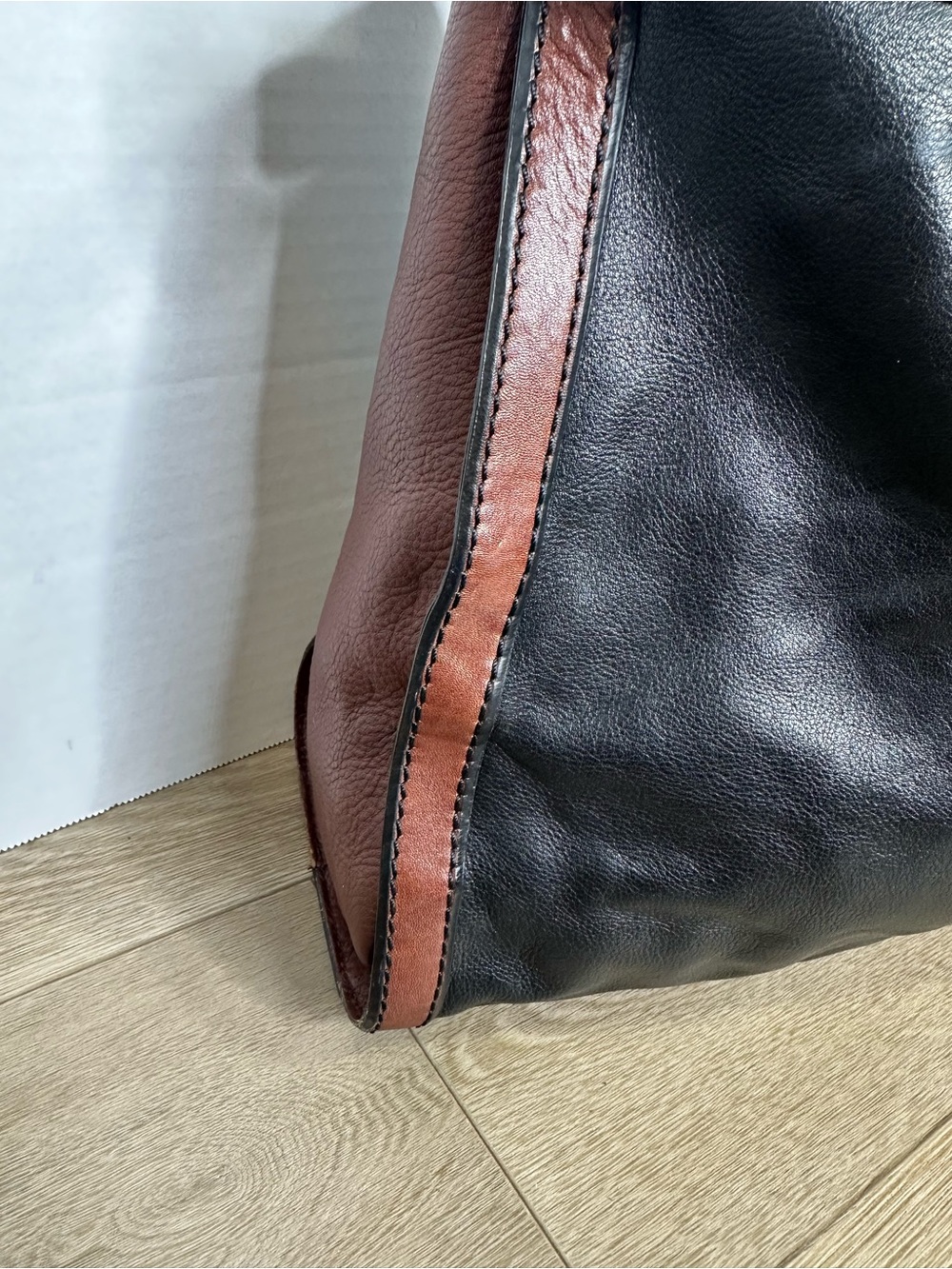 FOSSIL Vintage Reissue XL Weekender Leather Tote Bag - Picture 3 of 16